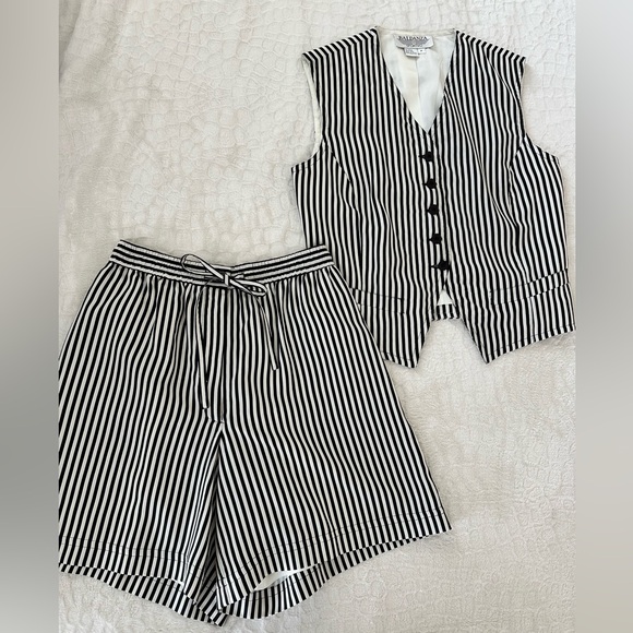 VINTAGE 90s vest and high waisted shorts set w vertical white and black stripes - Picture 2 of 15